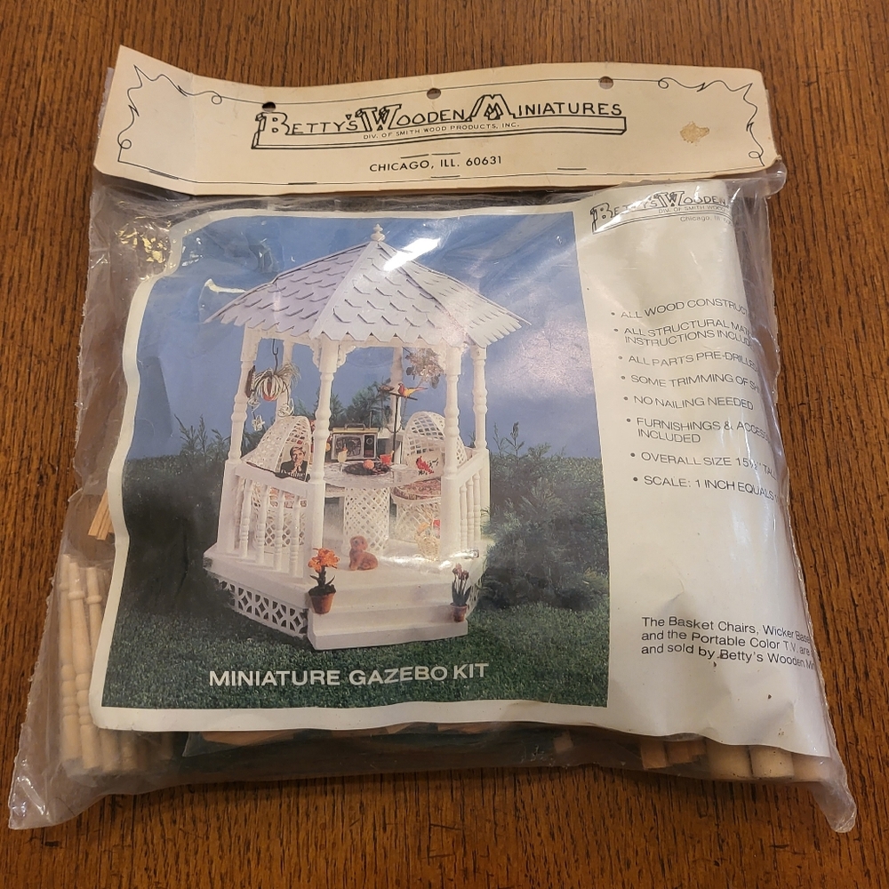 Betty's Wooden Miniatures Gazebo Kit